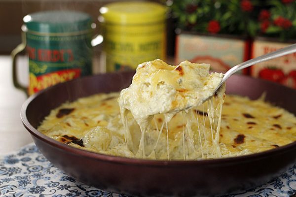 Batata gratinada aos queijos