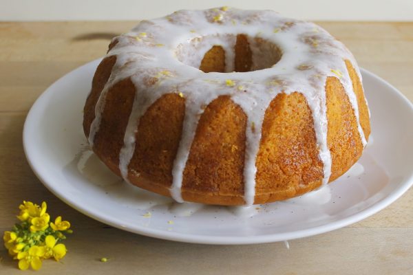 Bolo chiffon de laranja