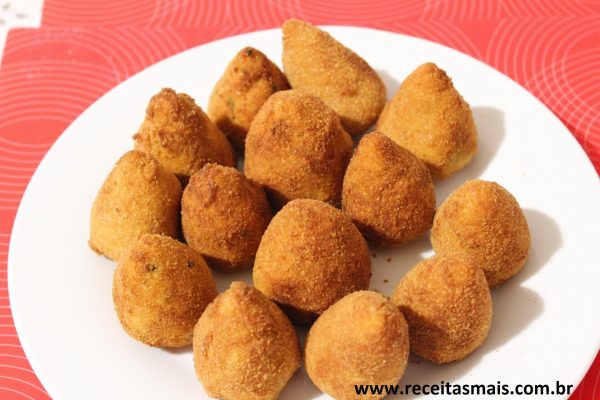 Coxinha cremosa sem massa