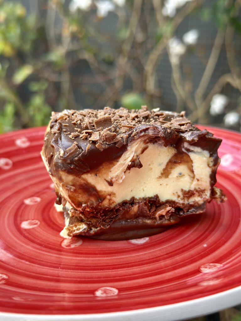 Pavê prático de maracujá com chocolate, sobremesa fácil, cremosa e perfeita para qualquer ocasião.